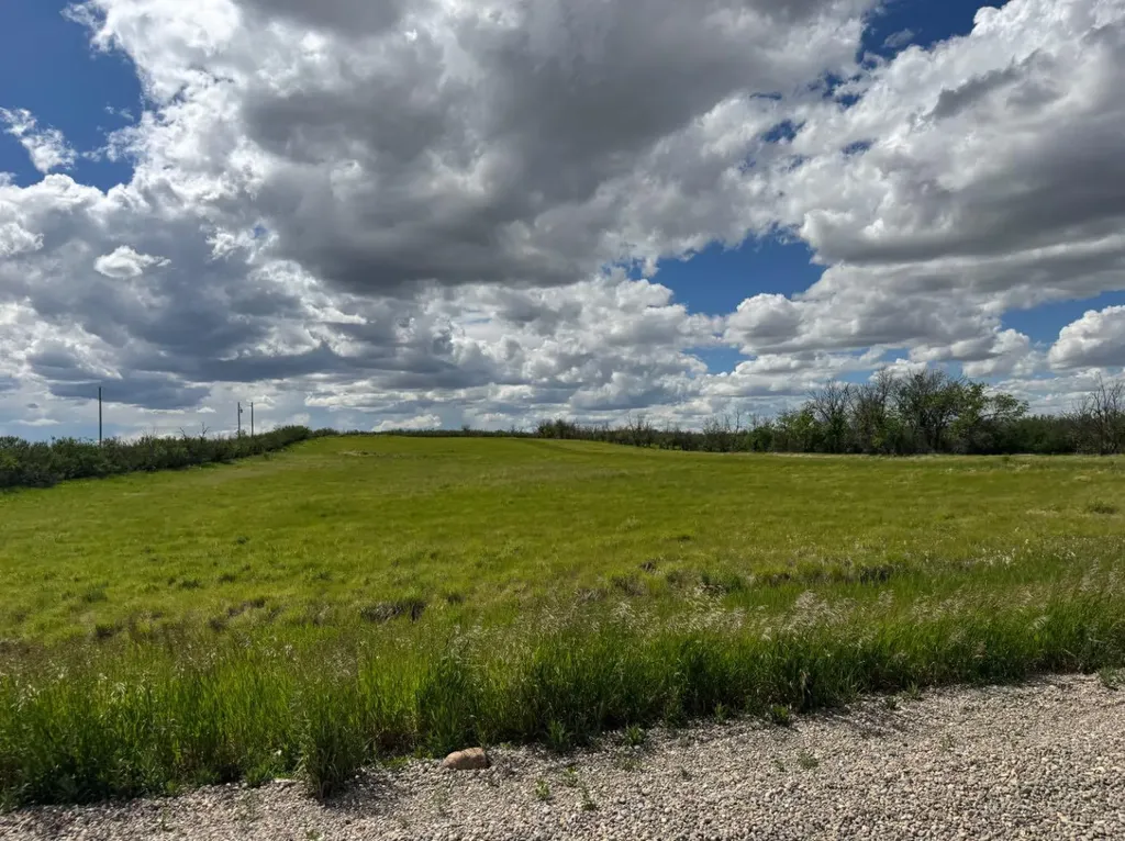 On 220 Range Rural Lethbridge County AB T1K 7N3
