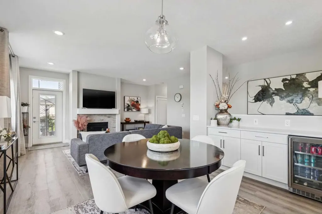 20 Silverado Crest Park SW Calgary AB T2X 4L3