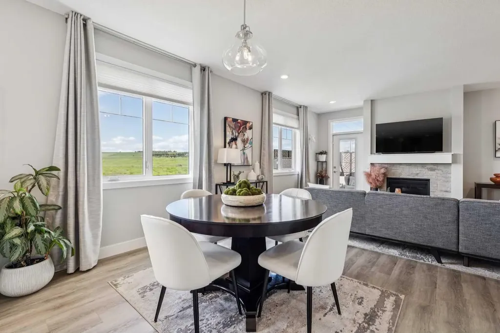 20 Silverado Crest Park SW Calgary AB T2X 4L3