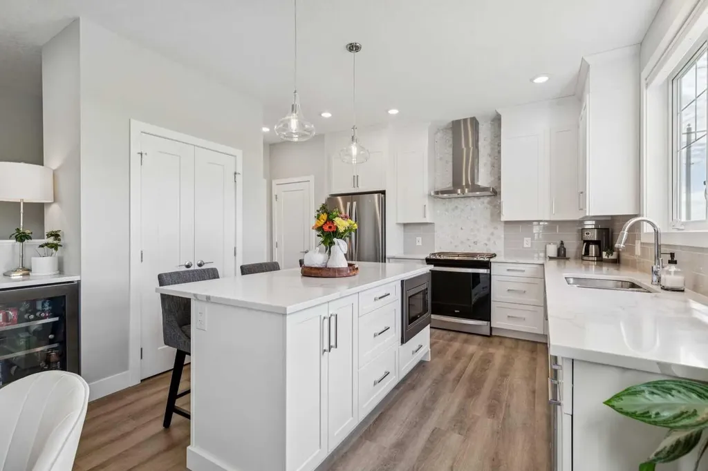 20 Silverado Crest Park SW Calgary AB T2X 4L3