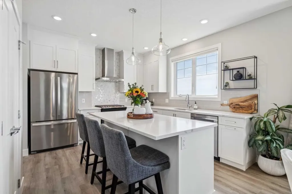 20 Silverado Crest Park SW Calgary AB T2X 4L3