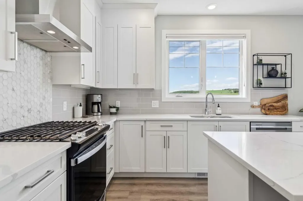 20 Silverado Crest Park SW Calgary AB T2X 4L3