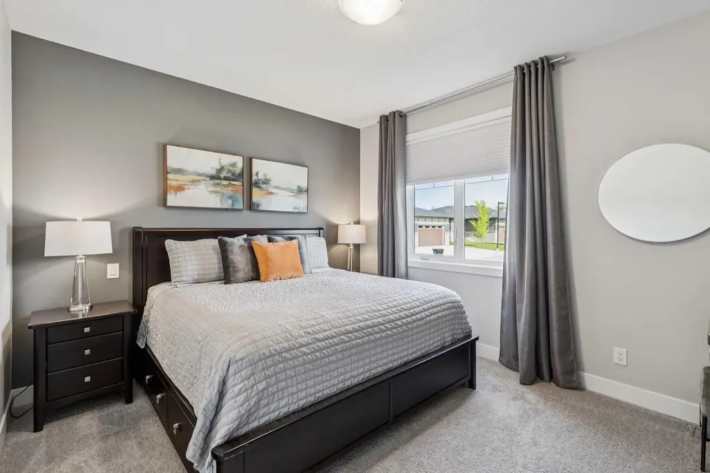 20 Silverado Crest Park SW Calgary AB T2X 4L3