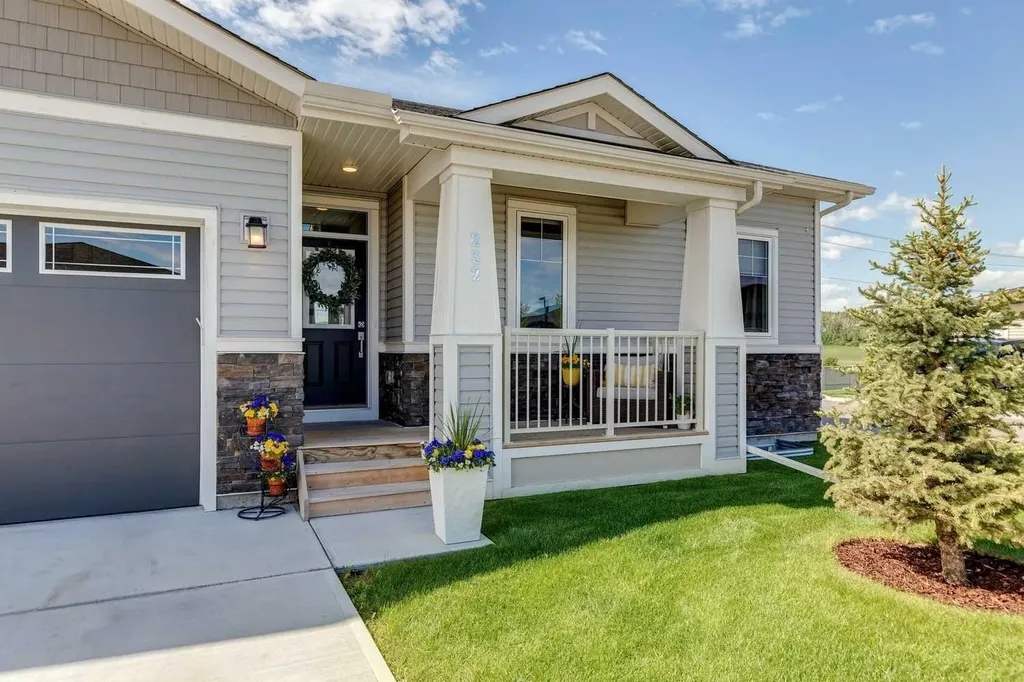 20 Silverado Crest Park SW Calgary AB T2X 4L3