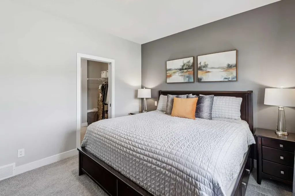 20 Silverado Crest Park SW Calgary AB T2X 4L3