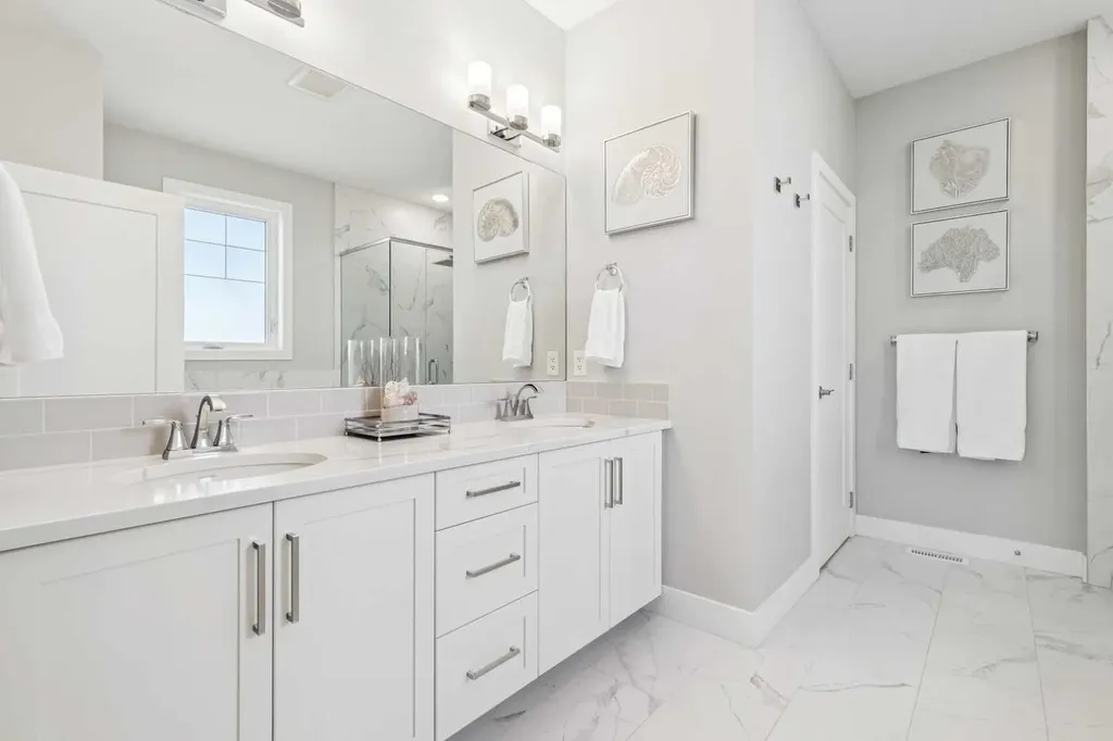 20 Silverado Crest Park SW Calgary AB T2X 4L3