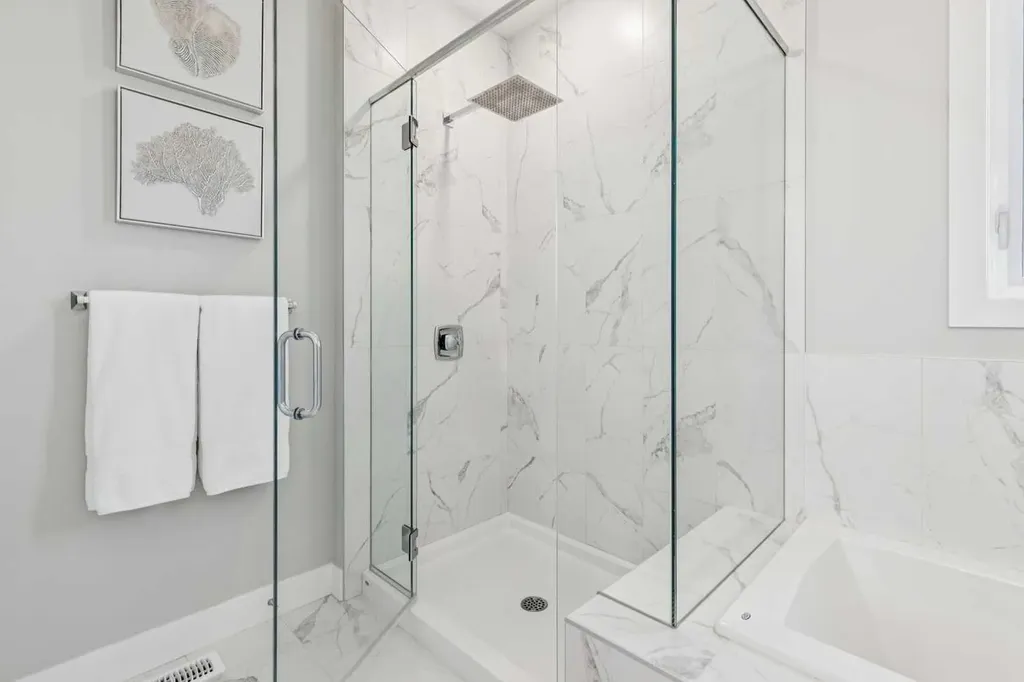 20 Silverado Crest Park SW Calgary AB T2X 4L3