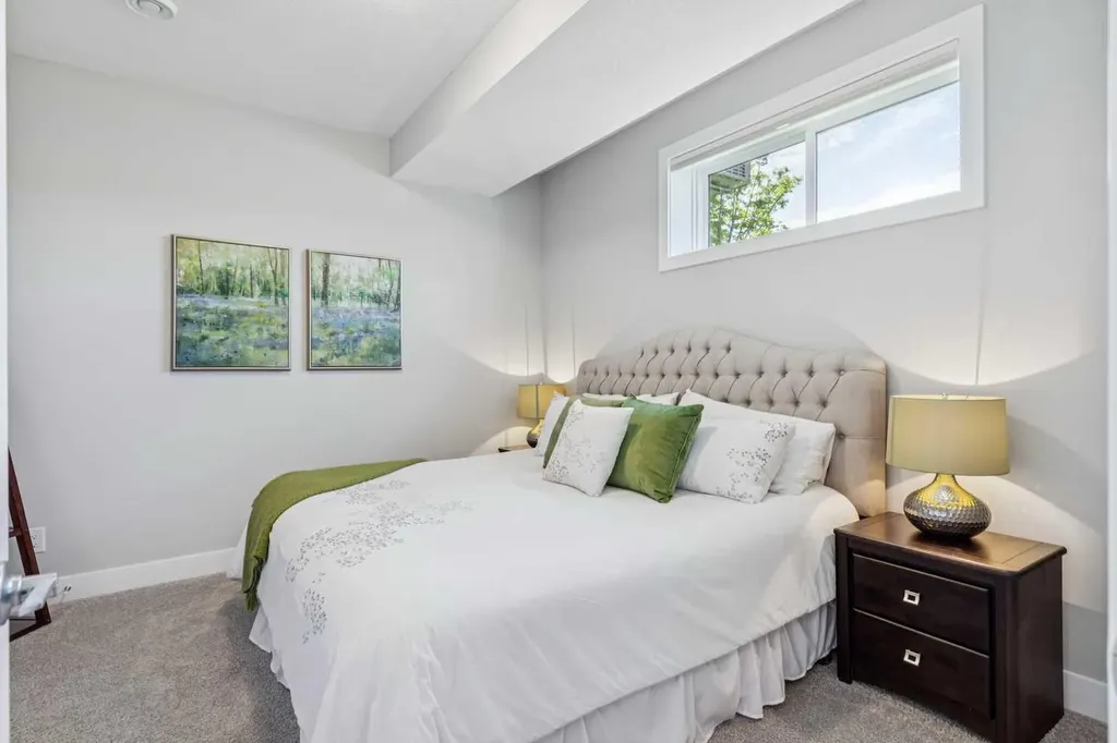 20 Silverado Crest Park SW Calgary AB T2X 4L3
