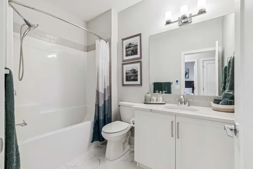 20 Silverado Crest Park SW Calgary AB T2X 4L3