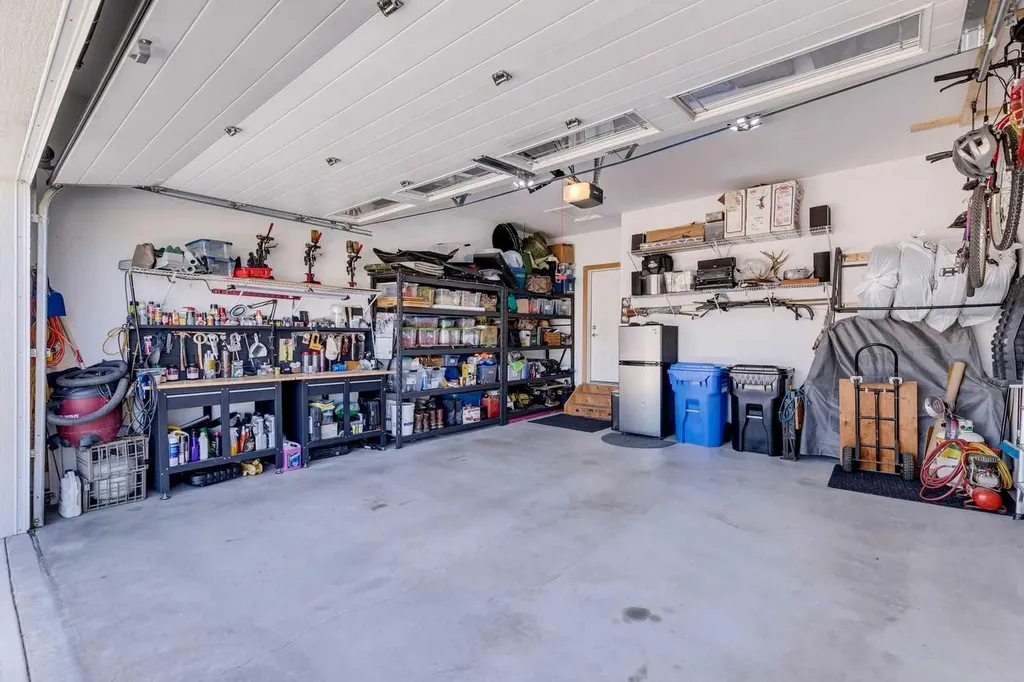 20 Silverado Crest Park SW Calgary AB T2X 4L3