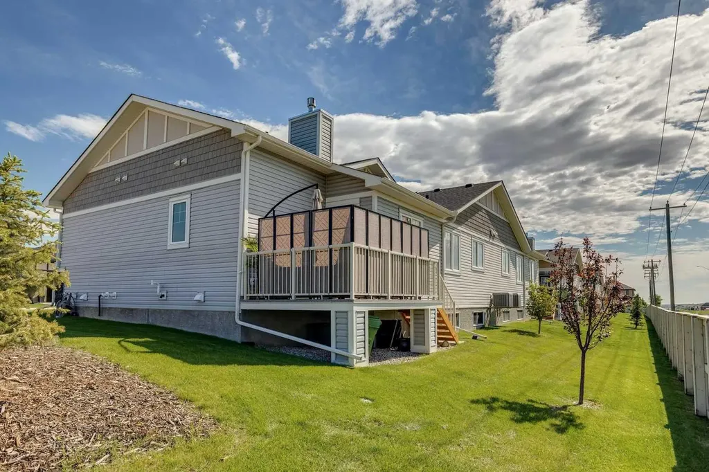 20 Silverado Crest Park SW Calgary AB T2X 4L3