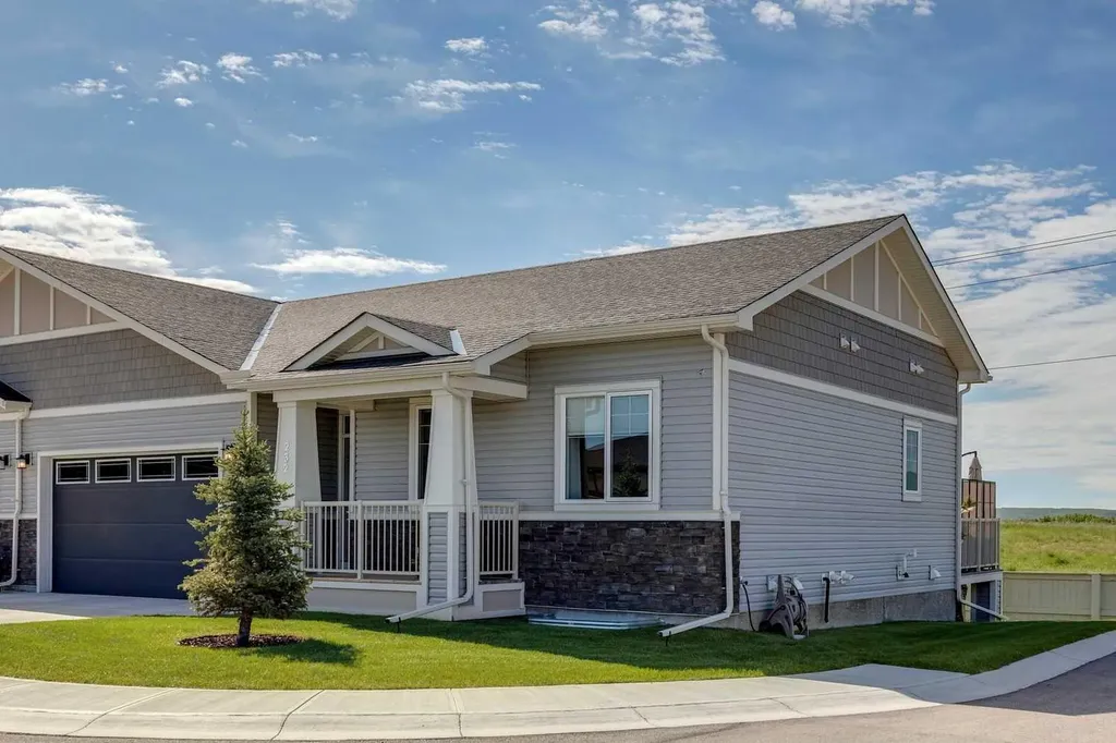 20 Silverado Crest Park SW Calgary AB T2X 4L3