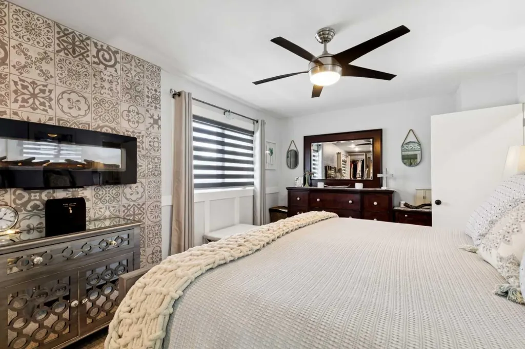 3016 29 Street SW Calgary AB T3E2L1