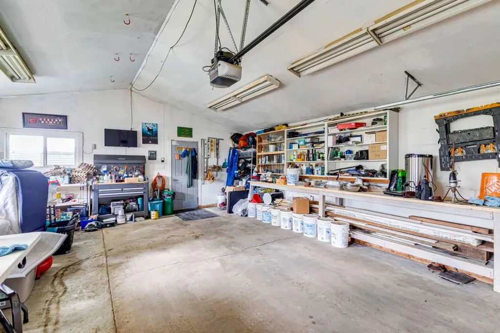 3016 29 Street SW Calgary AB T3E2L1