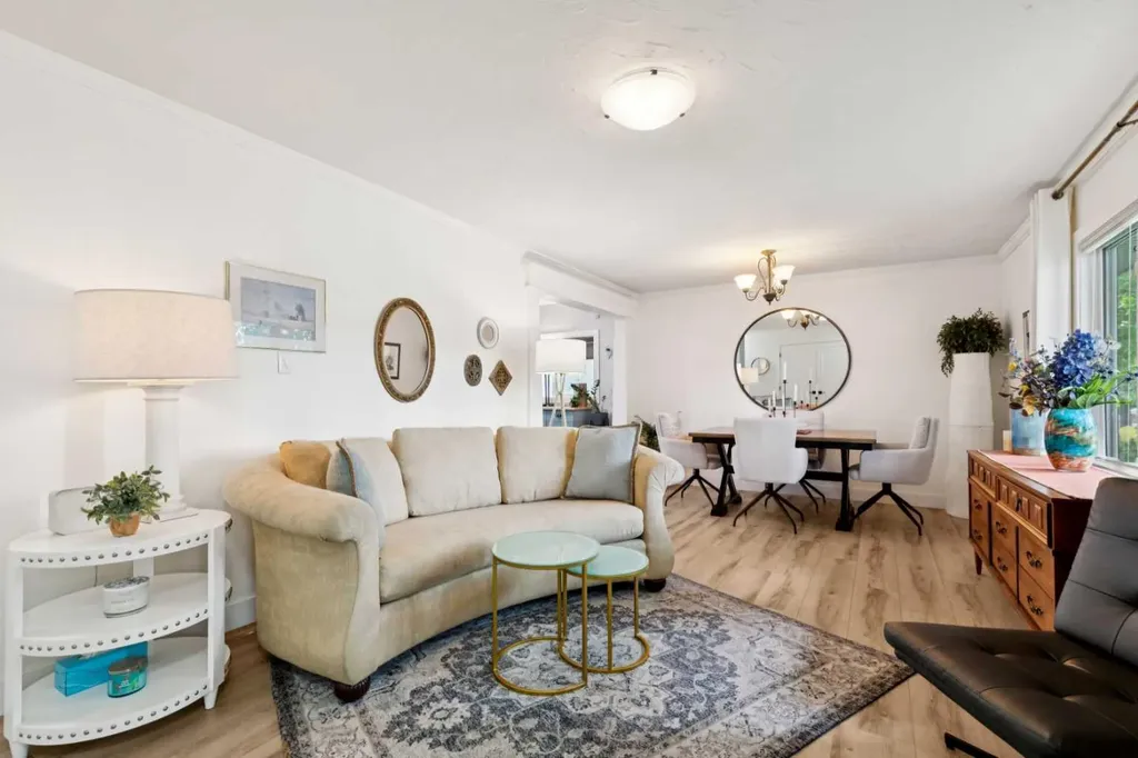 3016 29 Street SW Calgary AB T3E2L1