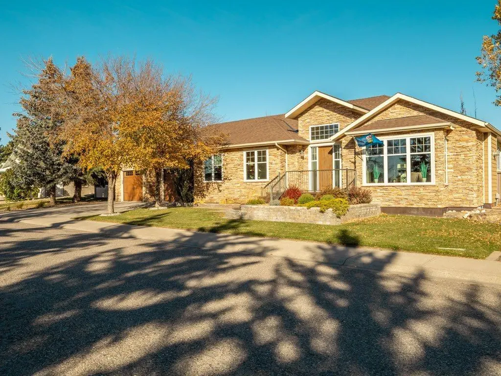 621 18 Street Fort Macleod AB T0L 0Z0