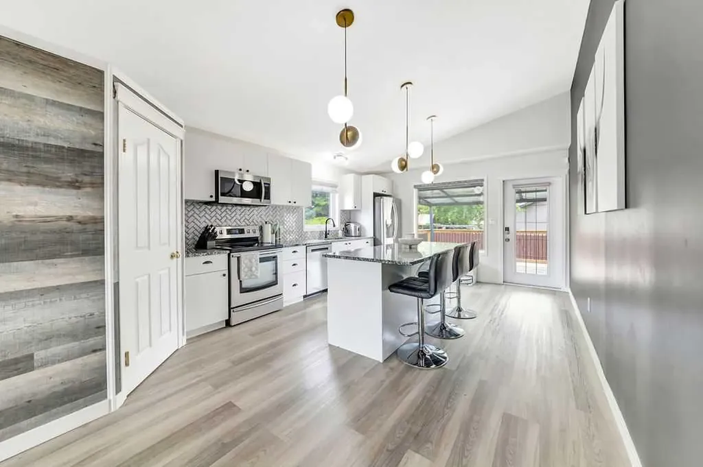 4109 66 Avenue Lloydminster AB T9V2Y3