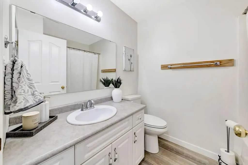 4109 66 Avenue Lloydminster AB T9V2Y3