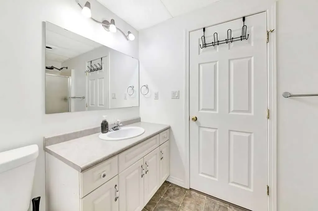 4109 66 Avenue Lloydminster AB T9V2Y3