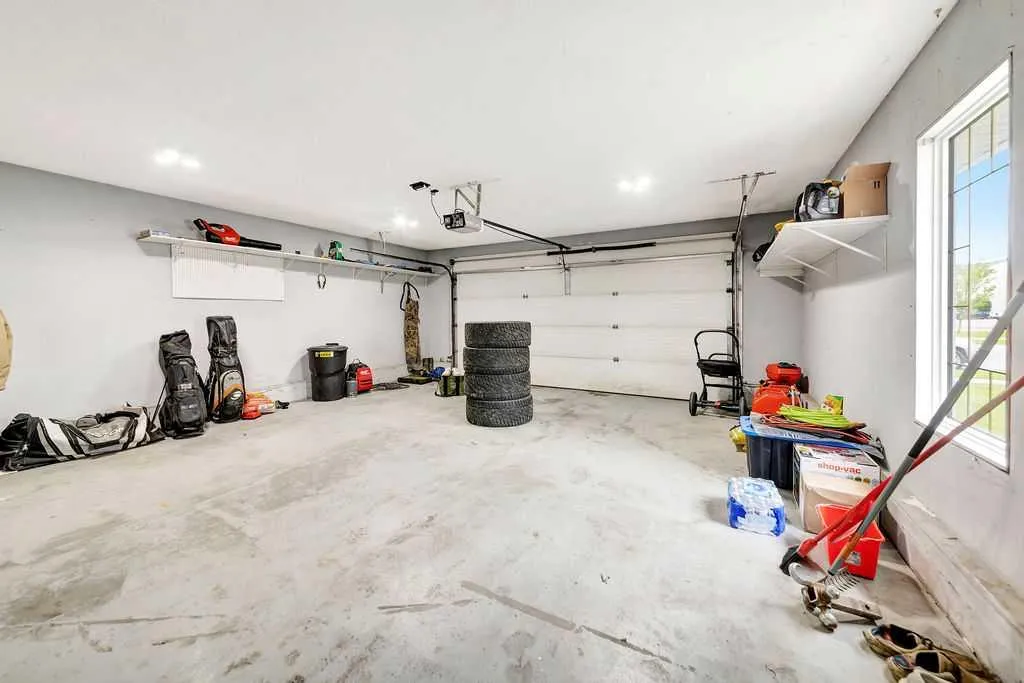 4109 66 Avenue Lloydminster AB T9V2Y3