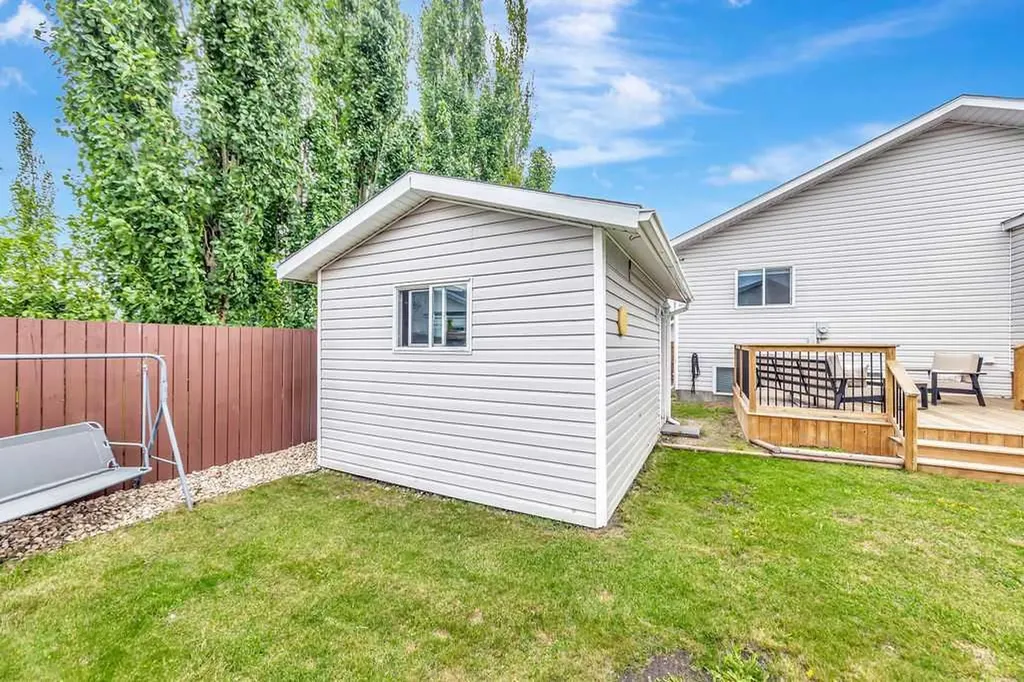4109 66 Avenue Lloydminster AB T9V2Y3
