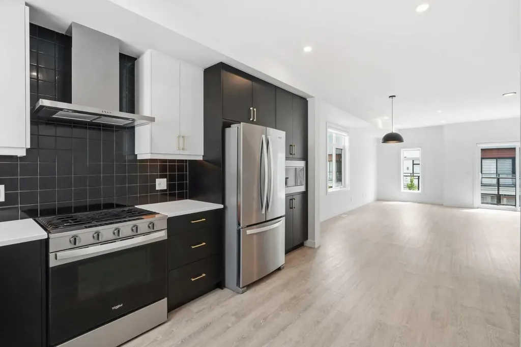8235 8 Avenue SW Calgary AB T3H 6H2
