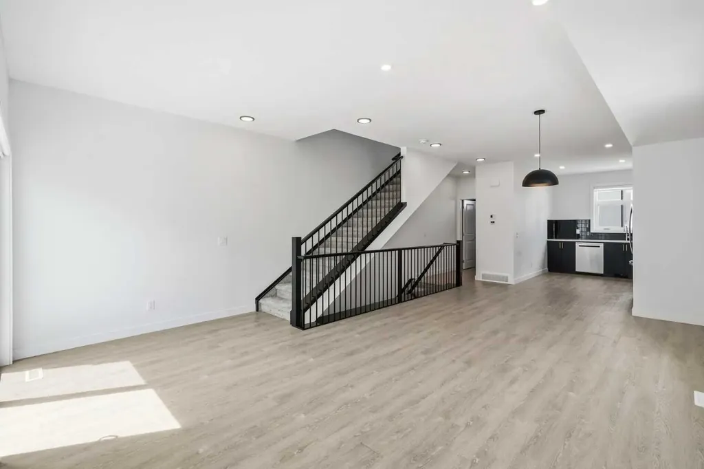 8235 8 Avenue SW Calgary AB T3H 6H2
