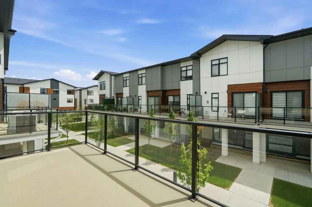 8235 8 Avenue SW Calgary AB T3H 6H2