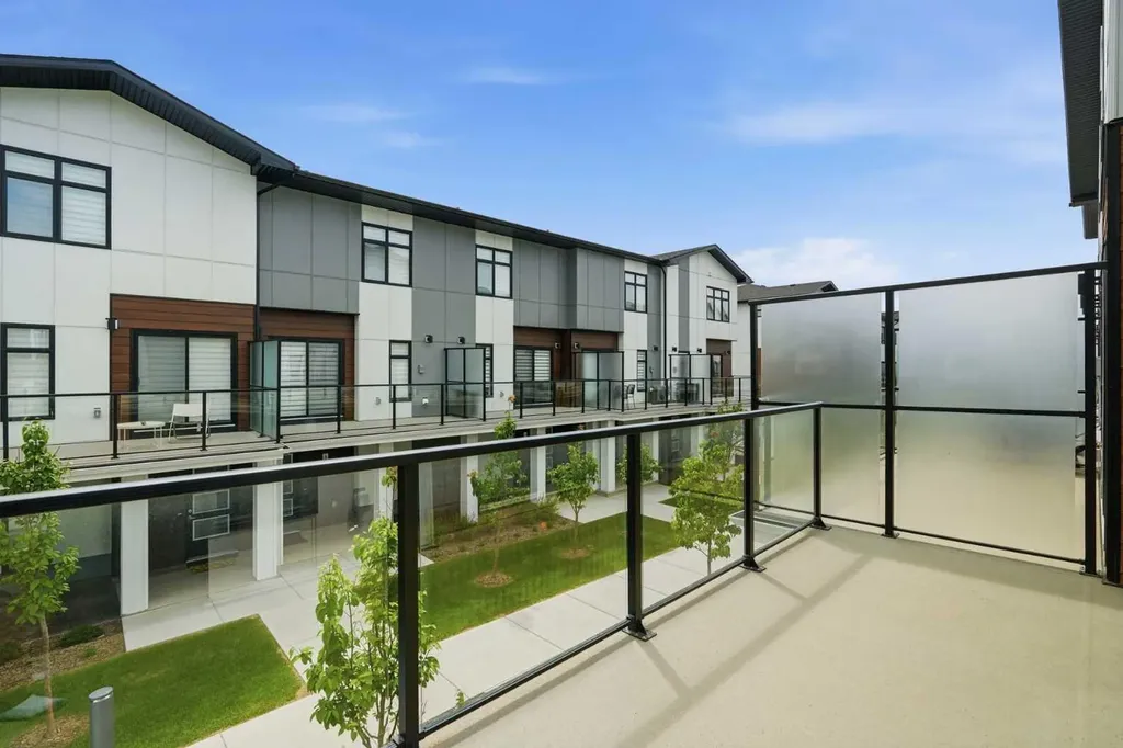 8235 8 Avenue SW Calgary AB T3H 6H2
