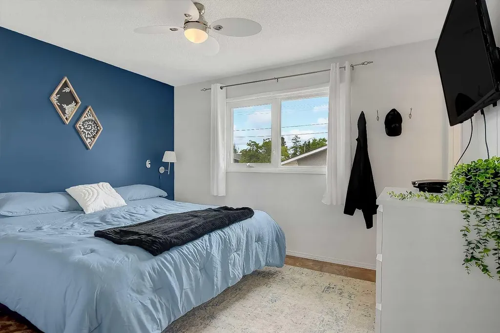 11219 92b Street Grande Prairie AB T8V 3G8