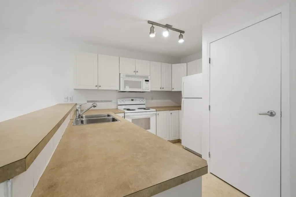 20 Jacobs Close Red Deer AB T4P 4C9