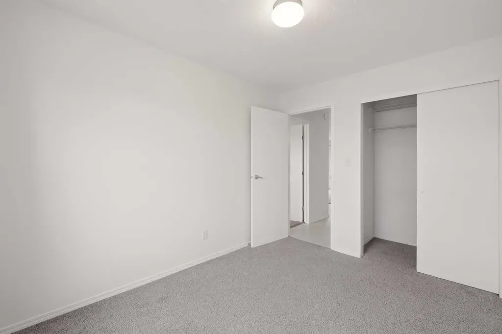 20 Jacobs Close Red Deer AB T4P 4C9