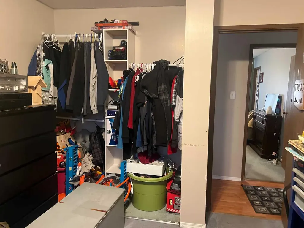 806 7 A Street Fox Creek AB T0H 1P0