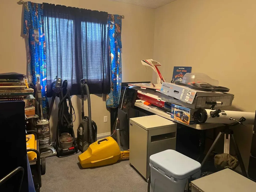 806 7 A Street Fox Creek AB T0H 1P0