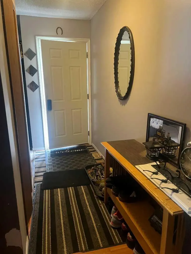 806 7 A Street Fox Creek AB T0H 1P0