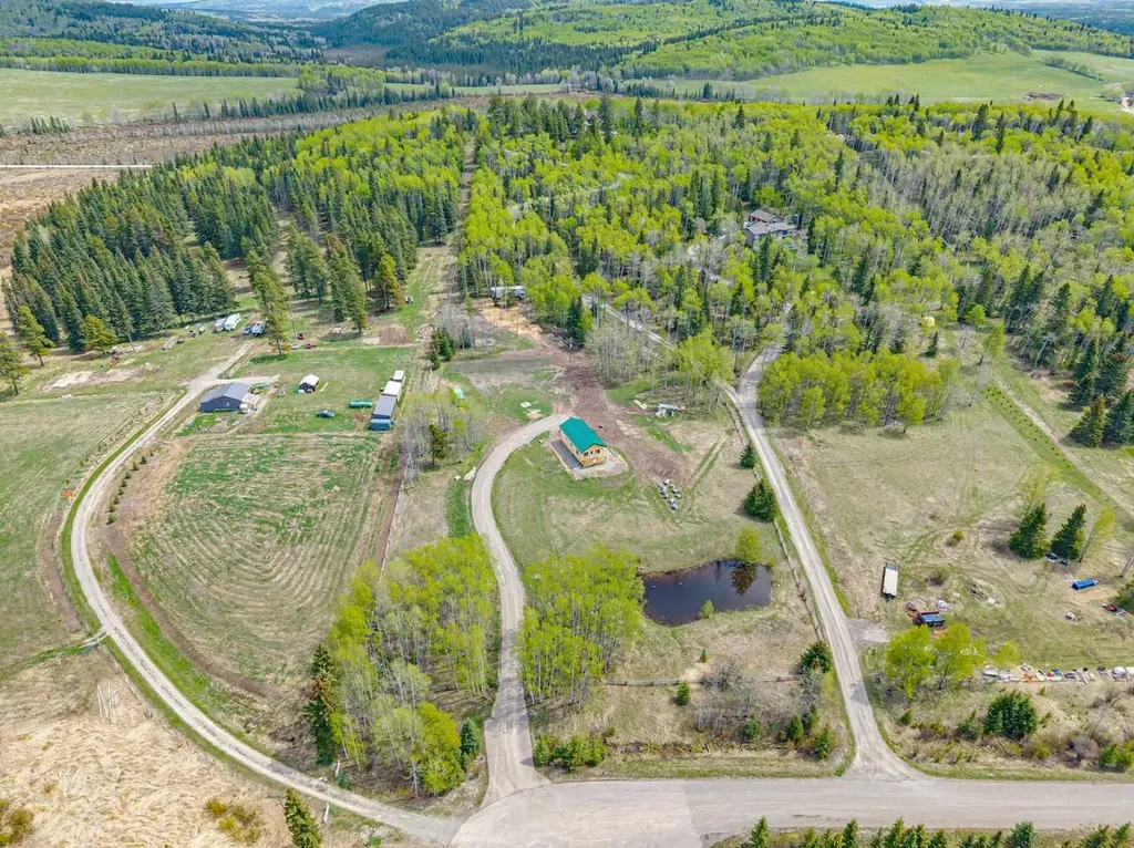 200 Fawn Hills Drive Bragg Creek AB T0L0K0