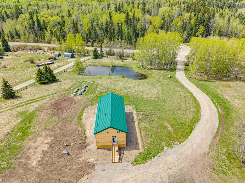 200 Fawn Hills Drive Bragg Creek AB T0L0K0