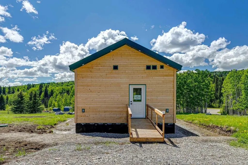 200 Fawn Hills Drive Bragg Creek AB T0L0K0