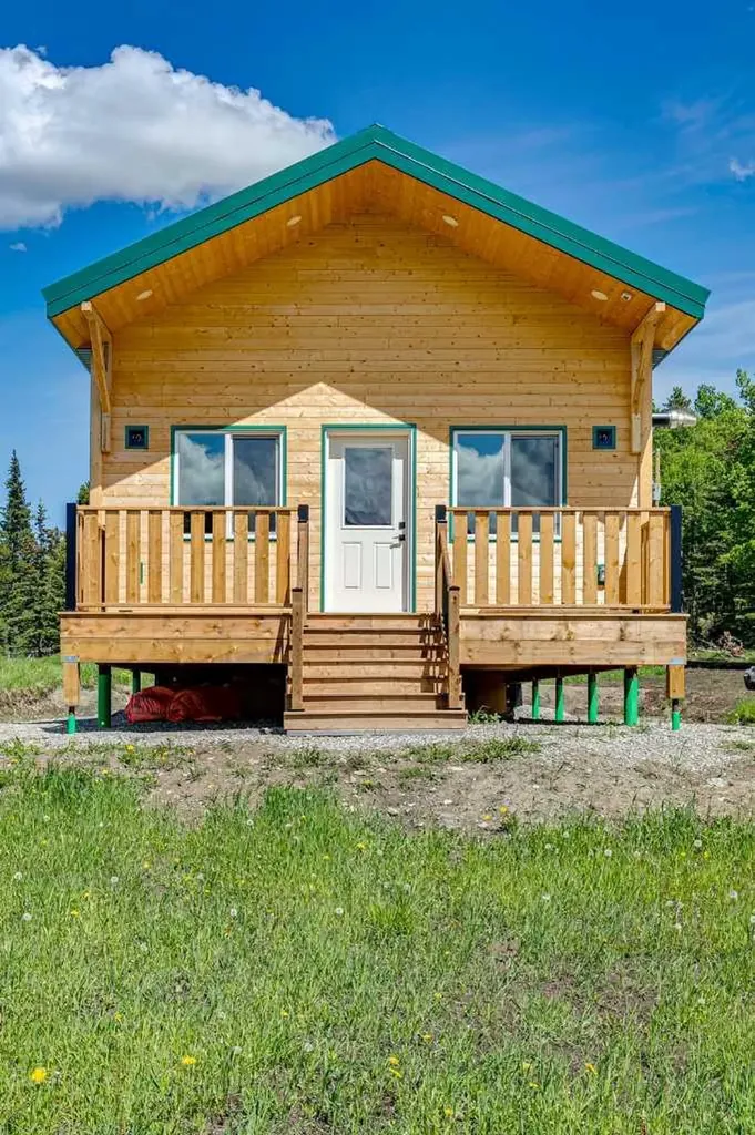 200 Fawn Hills Drive Bragg Creek AB T0L0K0