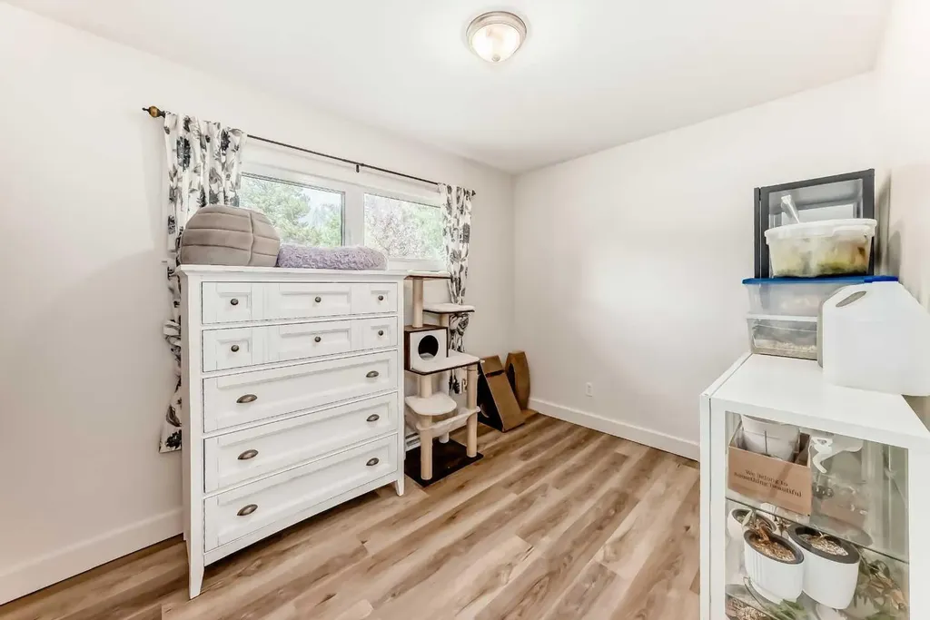 35 Collingwood Place NW Calgary AB T2L0R1