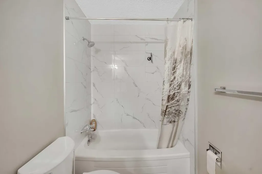 110 20 Avenue NE Calgary AB T2E 1P7
