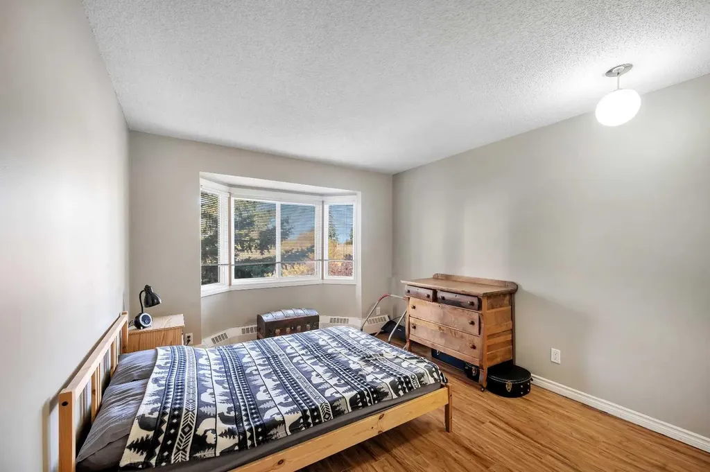 110 20 Avenue NE Calgary AB T2E 1P7