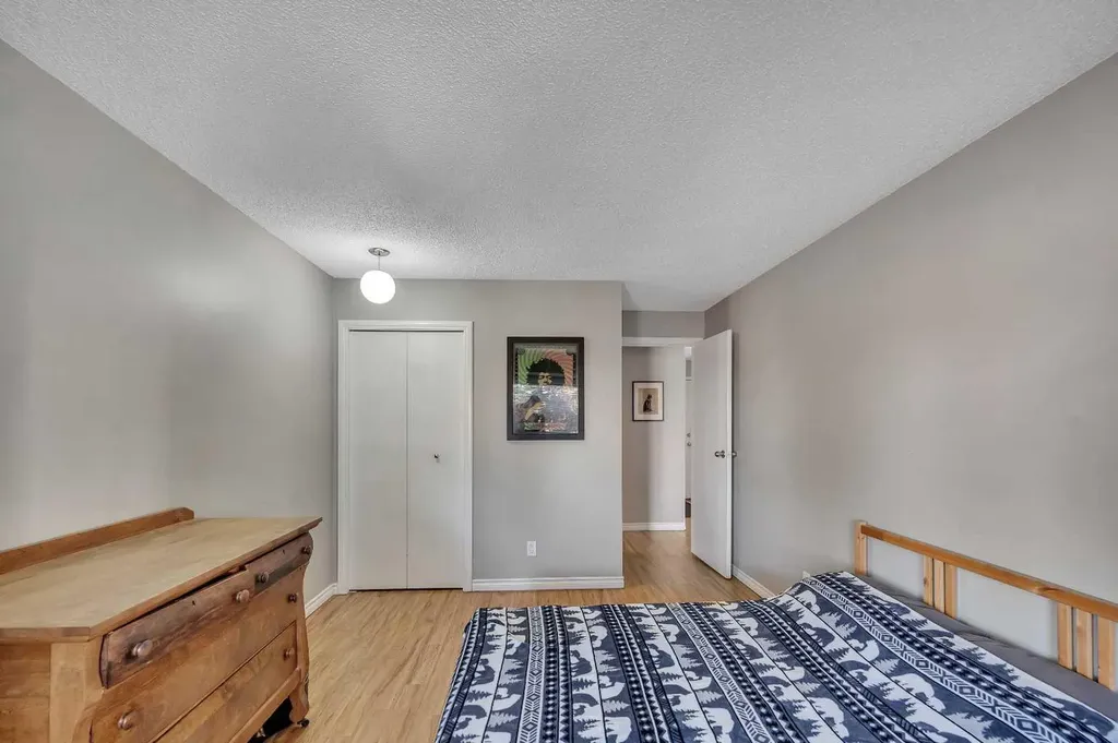 110 20 Avenue NE Calgary AB T2E 1P7