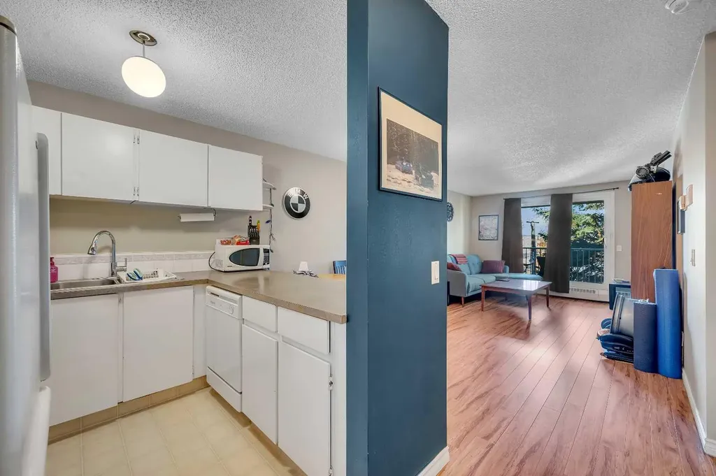 110 20 Avenue NE Calgary AB T2E 1P7
