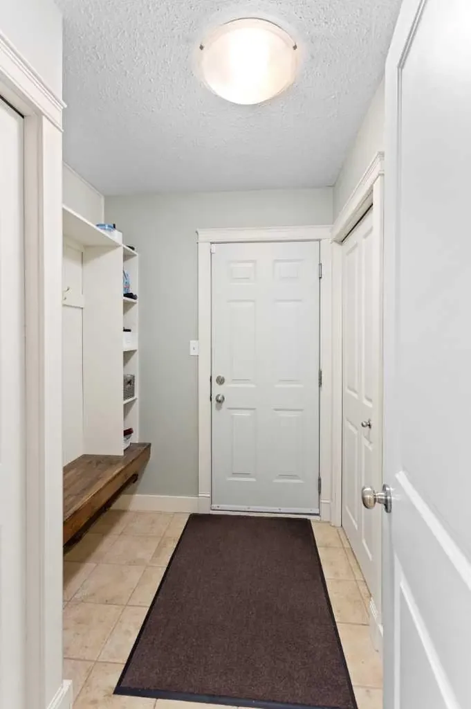 6807 37a Avenue Camrose AB T4V 5B8