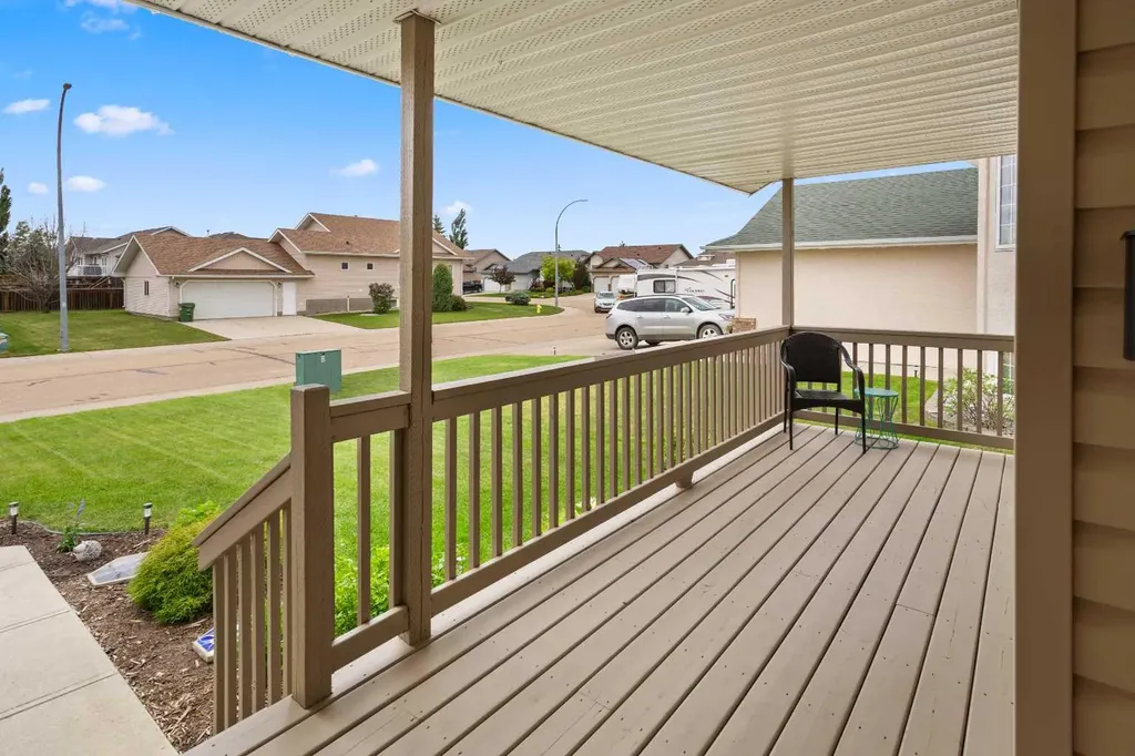 6807 37a Avenue Camrose AB T4V 5B8