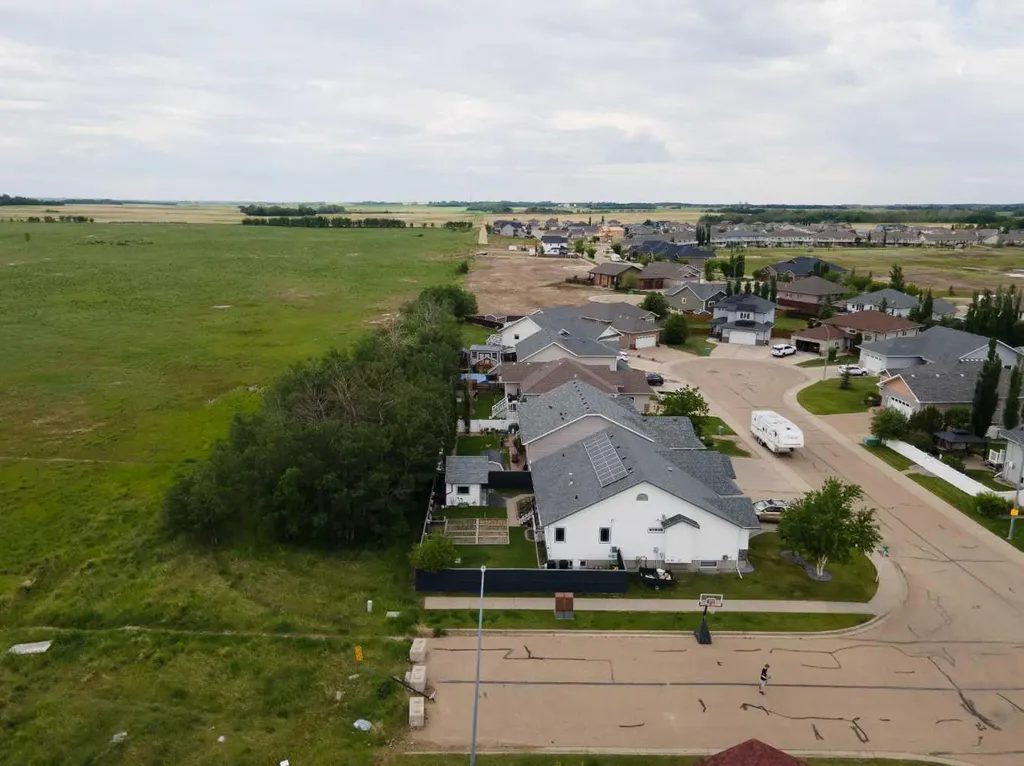 6807 37a Avenue Camrose AB T4V 5B8