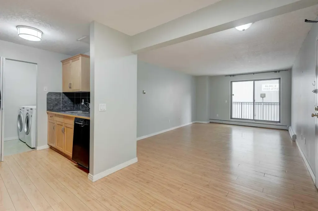 13045 6 Street SW Calgary AB T2W5H1