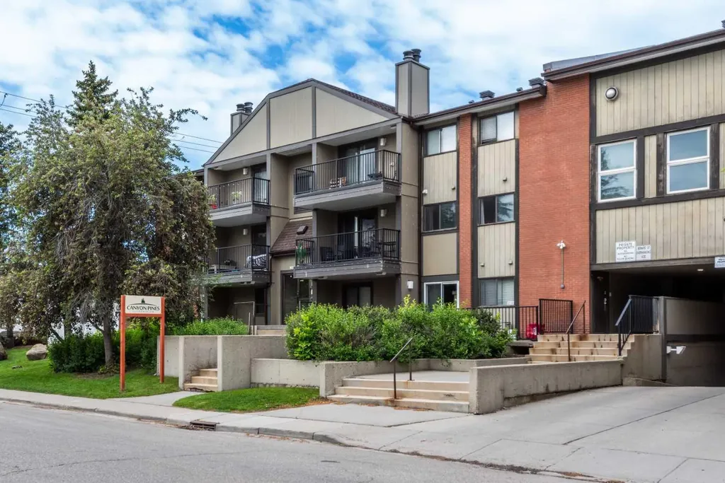13045 6 Street SW Calgary AB T2W5H1