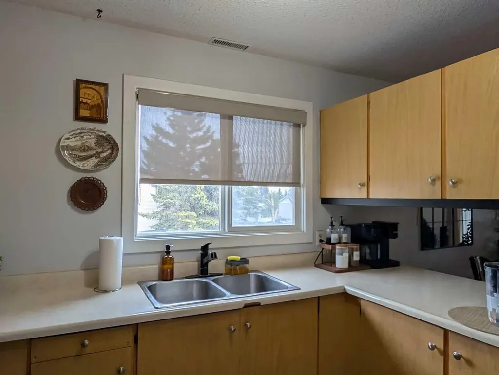 3745 Fonda Way SE Calgary AB T2A 5W7